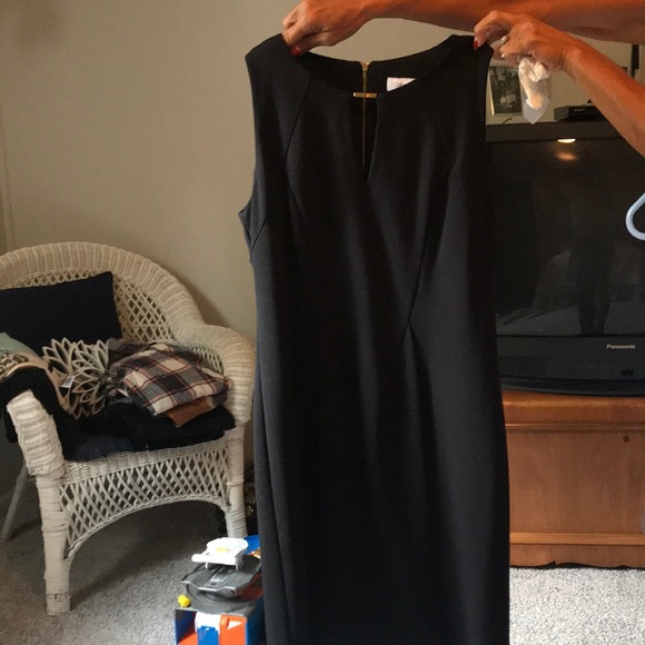 Calvin Klein black dress with gold - Picture 4 of 4